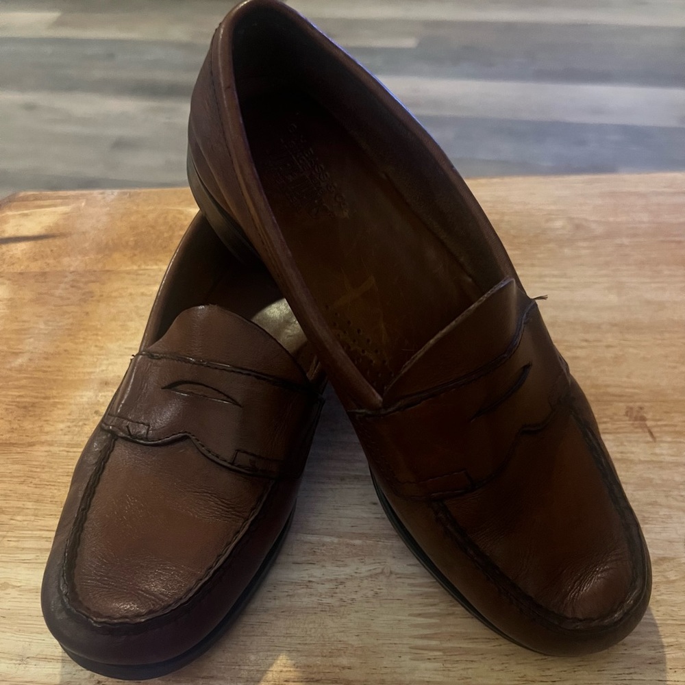 Sperry Women’s Brown Leather Penny Loafers - Picture 4 of 6